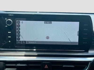 2023 Kia K5 - Photo 32