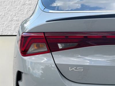 2023 Kia K5 - Photo 10