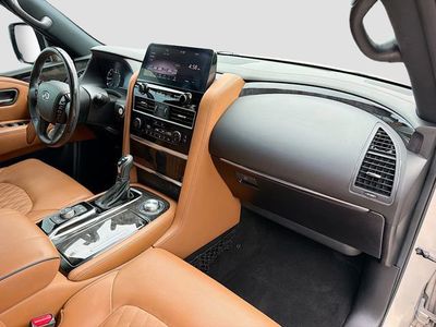 2023 INFINITI QX80 - Photo 15