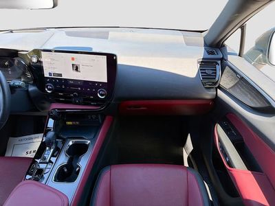 2024 Lexus NX - Photo 18