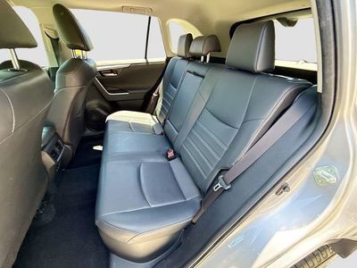 2020 Toyota RAV4 - Photo 20