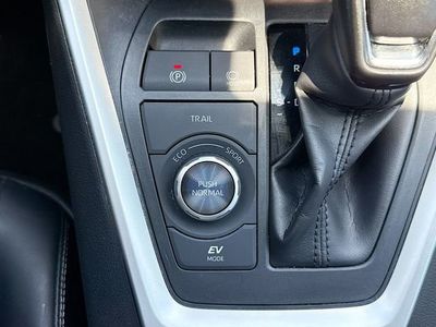 2020 Toyota RAV4 - Photo 29