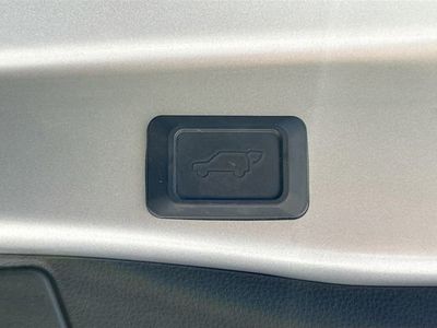 2020 Toyota RAV4 - Photo 13