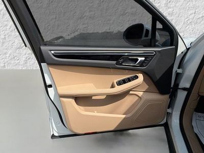 2023 Porsche Macan - Photo 22