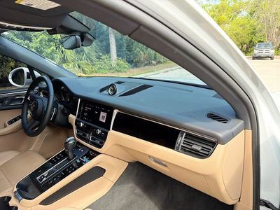 2023 Porsche Macan - Photo 14