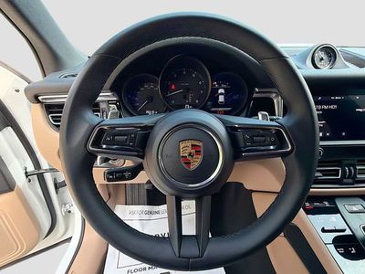 2023 Porsche Macan - Photo 37
