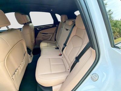 2023 Porsche Macan - Photo 21