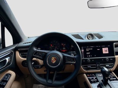 2023 Porsche Macan - Photo 17