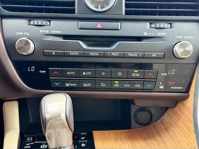 2018 Lexus RX - Photo 35