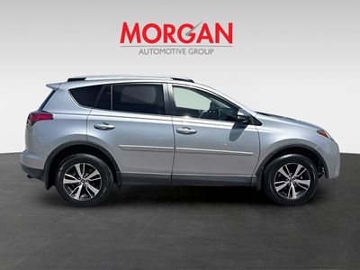 2018 Toyota RAV4 - Photo 2
