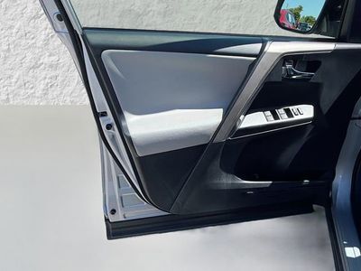 2018 Toyota RAV4 - Photo 21