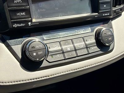 2018 Toyota RAV4 - Photo 32