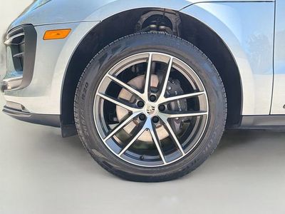 2026 Porsche Macan - Photo 42