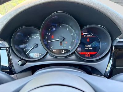 2026 Porsche Macan - Photo 40