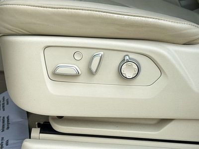 2024 Cadillac Escalade - Photo 27