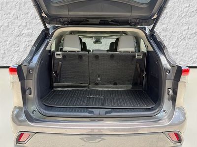 2023 Toyota Highlander - Photo 12