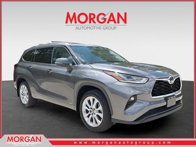 2023 Toyota Highlander - Photo 1
