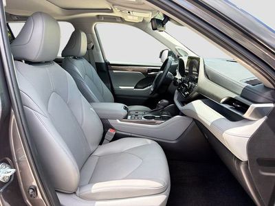 2023 Toyota Highlander - Photo 15