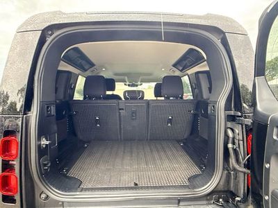 2022 Land Rover Defender - Photo 12