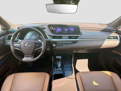2021 Lexus ES - Photo 16