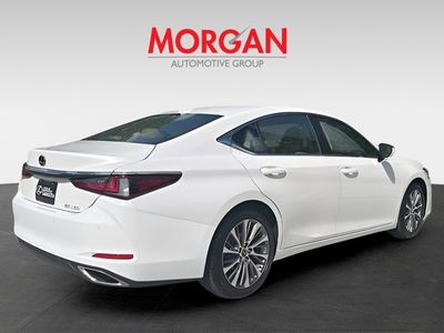 2021 Lexus ES - Photo 3