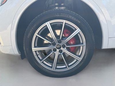 2025 Audi SQ5 - Photo 42