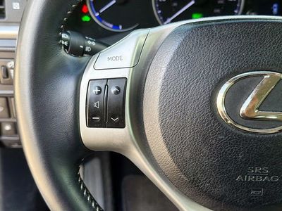 2012 Lexus CT 200h — photo 34 view