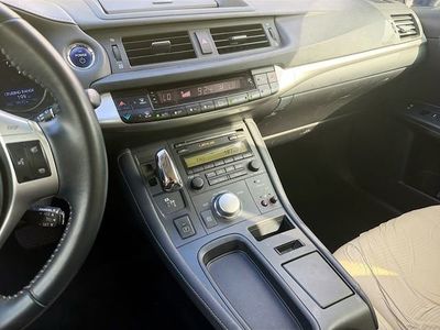 2012 Lexus CT 200h — photo 26 view