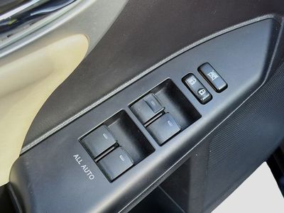 2012 Lexus CT 200h — photo 21 view
