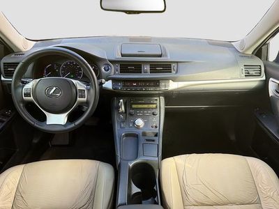 2012 Lexus CT 200h — photo 15 view
