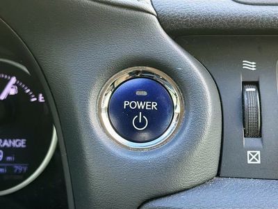 2012 Lexus CT 200h — photo 33 view