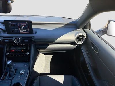 2025 Lexus IS - Photo 17