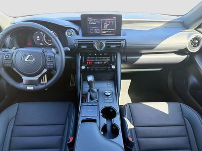2025 Lexus IS - Photo 18