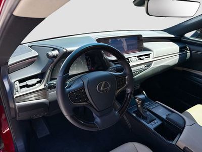 2019 Lexus ES - Photo 24