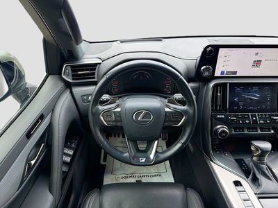 2023 Lexus LX - Photo 18