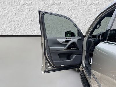 2023 Lexus LX - Photo 23