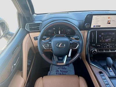 2026 Lexus LX - Photo 18