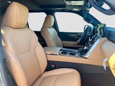 2026 Lexus LX - Photo 16