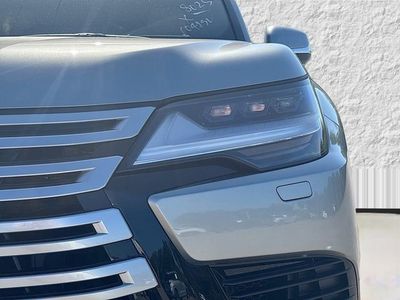 2026 Lexus LX - Photo 9