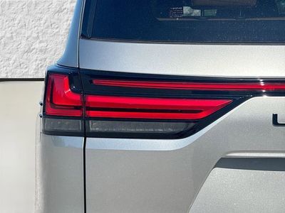 2026 Lexus LX - Photo 10