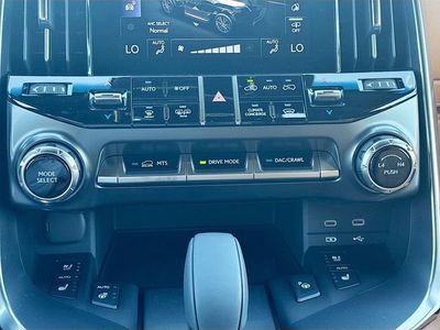 2026 Lexus LX - Photo 47
