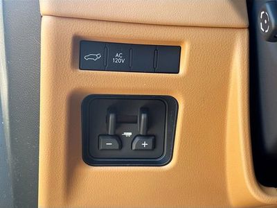 2026 Lexus LX - Photo 38