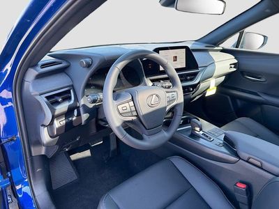 2025 Lexus UX - Photo 24