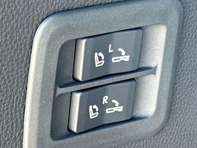 2026 Lexus LX - Photo 13