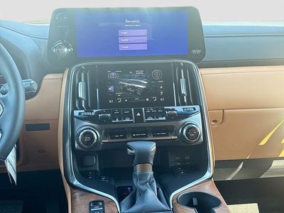 2026 Lexus LX - Photo 20