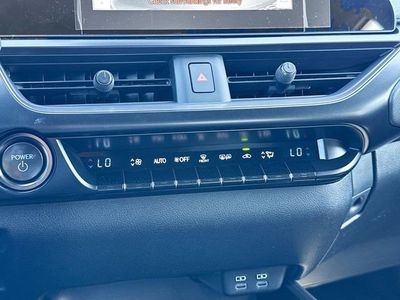 2026 Lexus UX - Photo 33