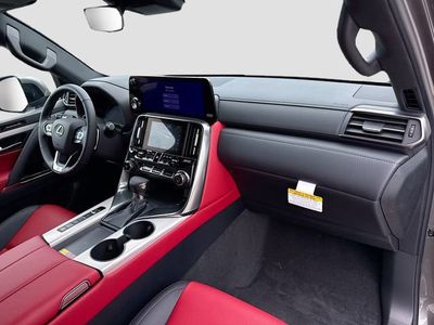 2026 Lexus LX - Photo 15