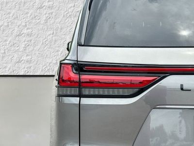 2026 Lexus LX - Photo 10