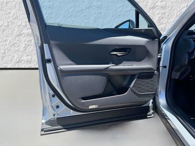 2026 Lexus UX - Photo 21