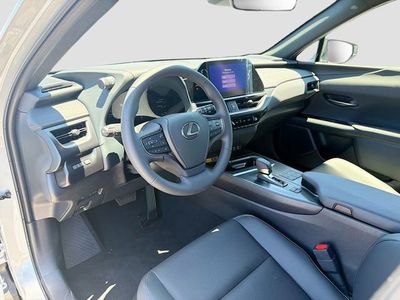 2026 Lexus UX - Photo 25
